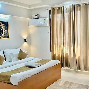aura-homestay-apartments-near-artemis-hospital-golf.top-gurgaonhotels.com/
